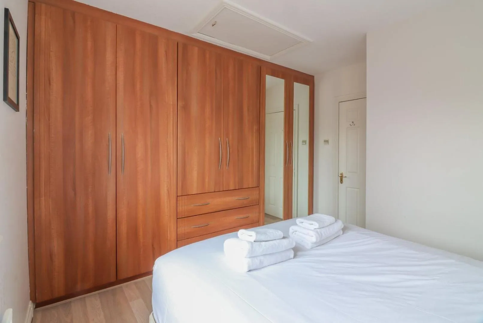 Guestready - Coastal Charm Near Sandymount Beach Dublin Ireland